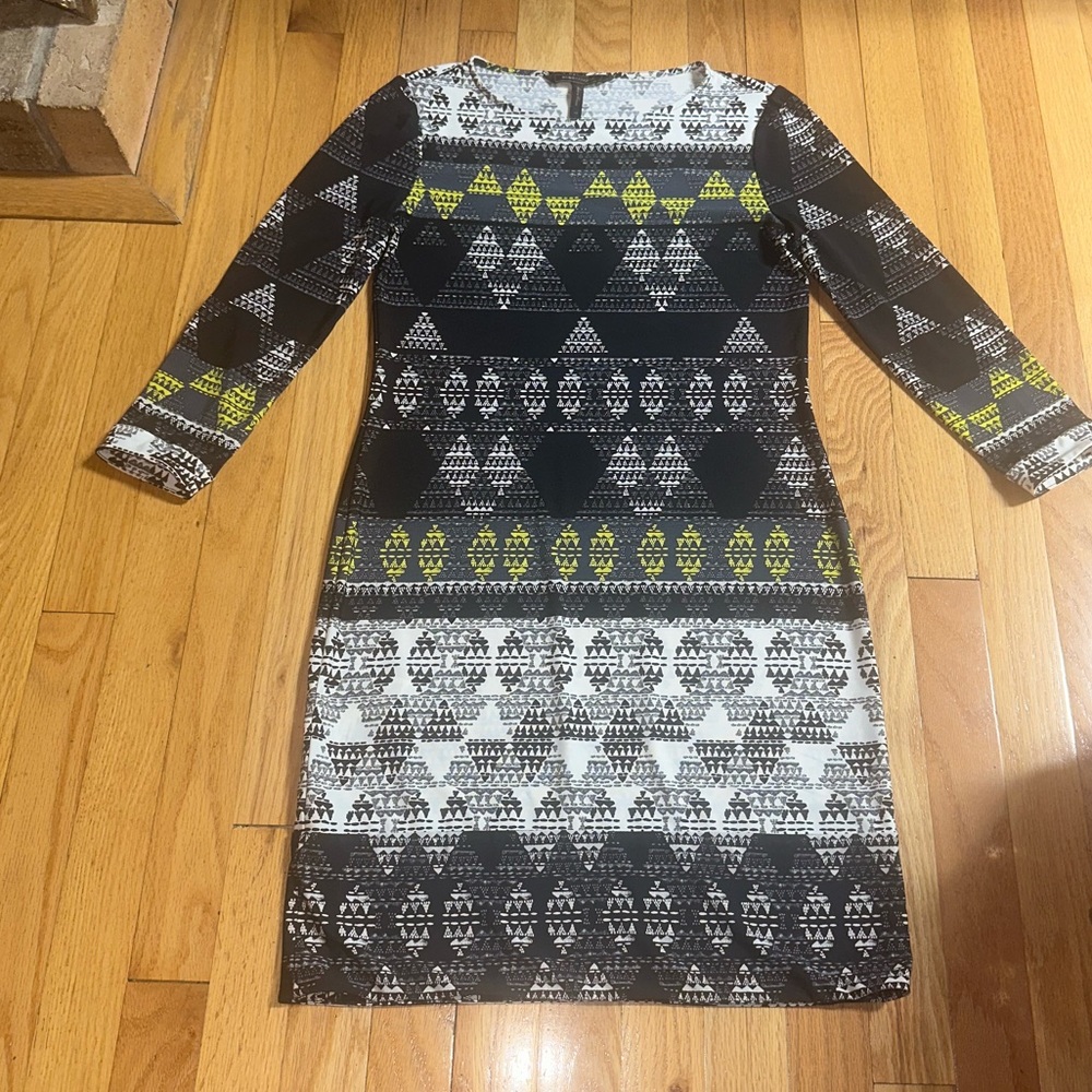 BCBGmaxazria Size XS Black Gray and Green Shift Dress